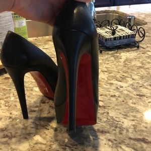 Christian louboutin heels black size 37 1/2